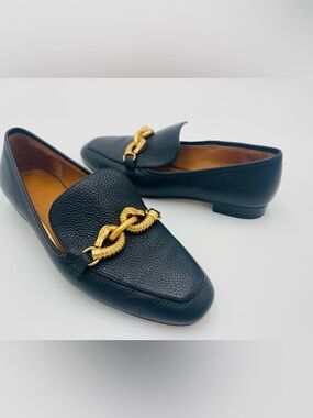 Tory Burch Black Leather Loafers with Gold Chain Accent size 6